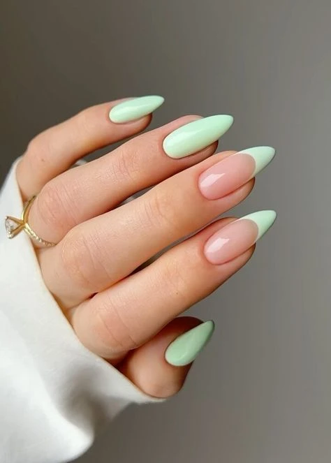 Light green nails, las uñas que marcan tendencia este invierno