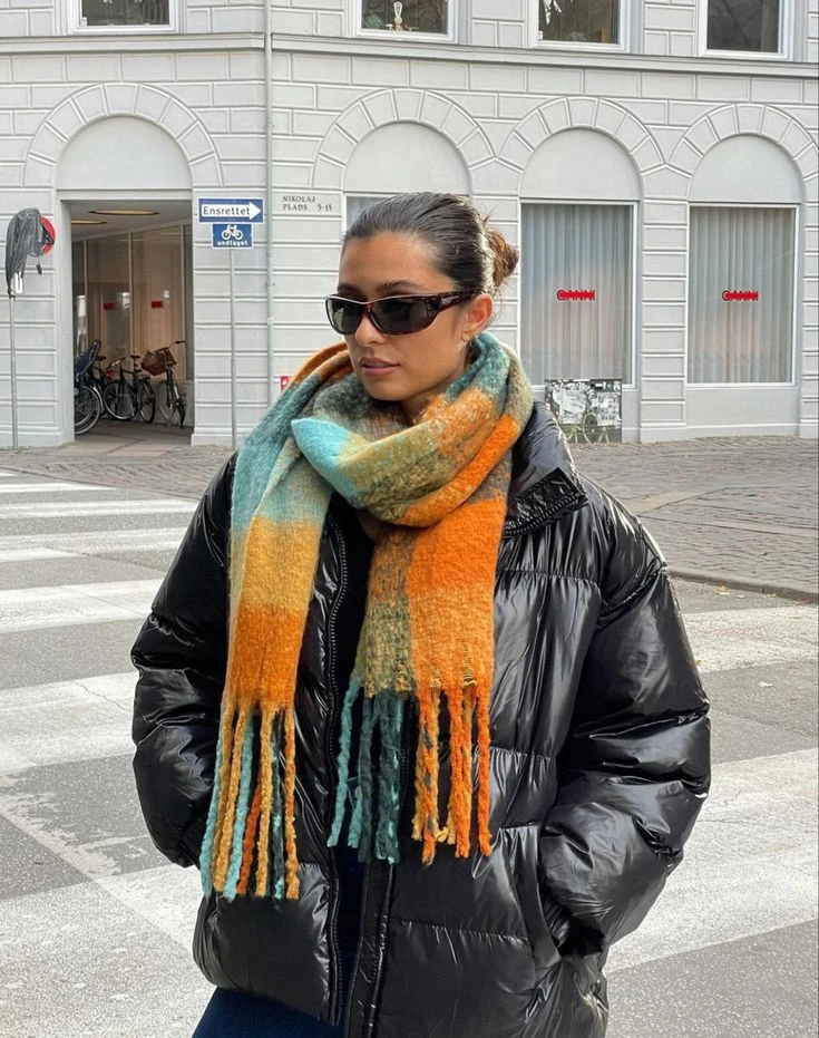 Guía de estilo: cómo lucir las bufandas, nuestras aliadas durante el invierno
