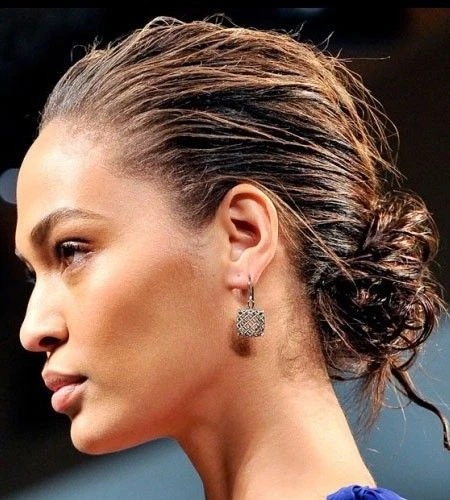 7 ideas para controlar el pelo (con estilo) en días de humedad