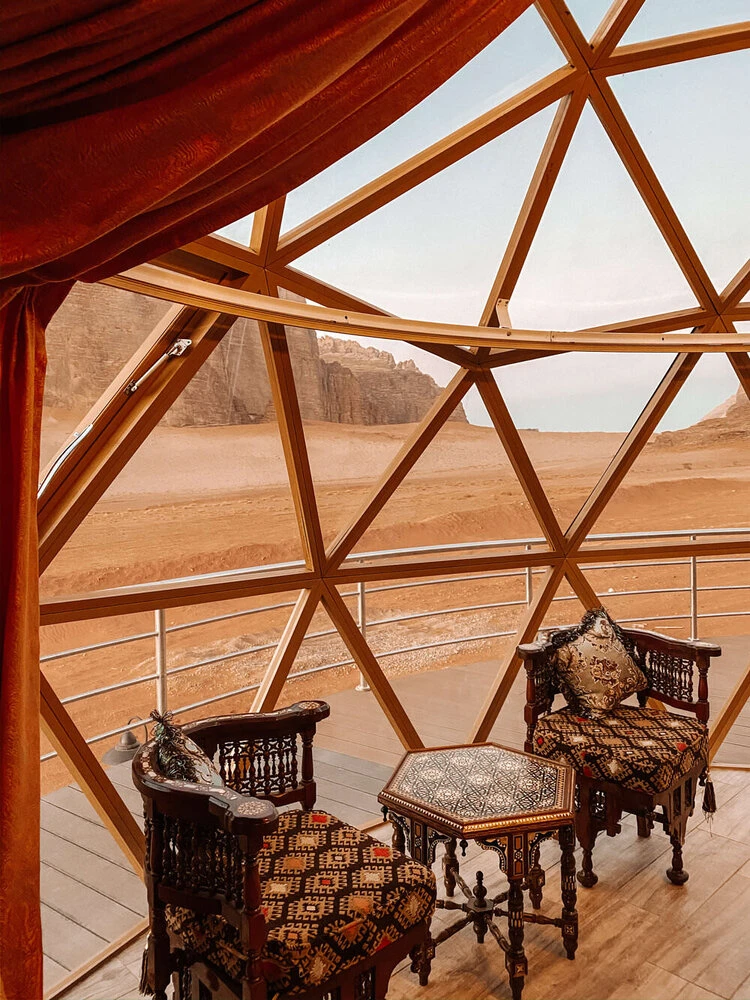 Los domos de Memories Aicha Luxury Camp proponen una vista privilegiada al desierto. 