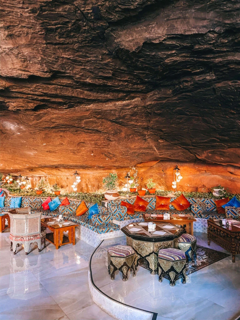 Un espacio social en Memories Aicha Luxury Camp. 