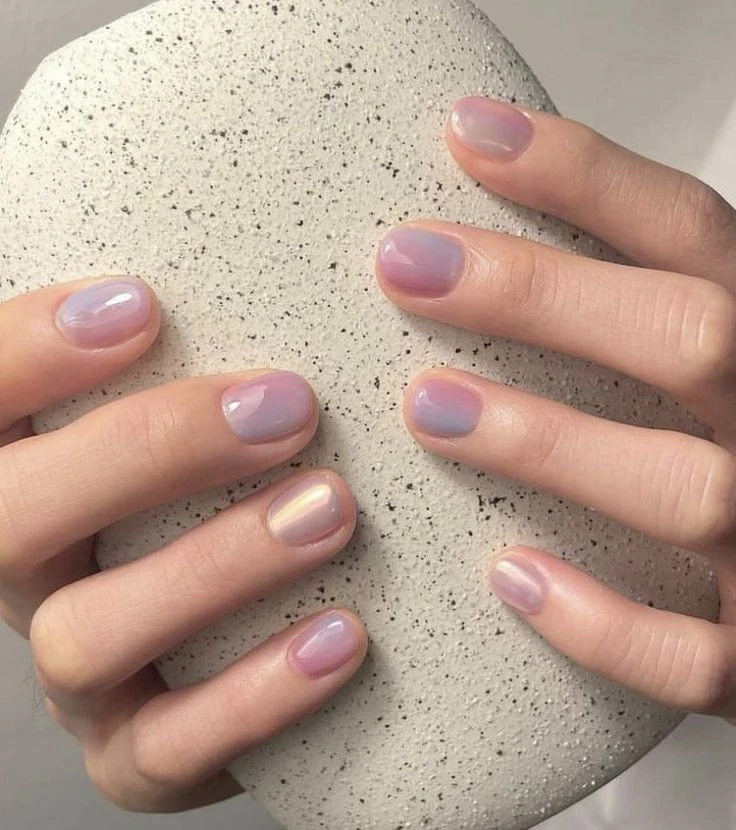 'Baby nails', la manicura minimalista súper elegante y fácil de copiar