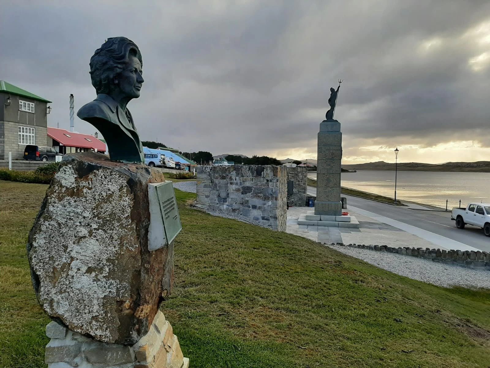 Busto de Margaret Thatcher en Stanley