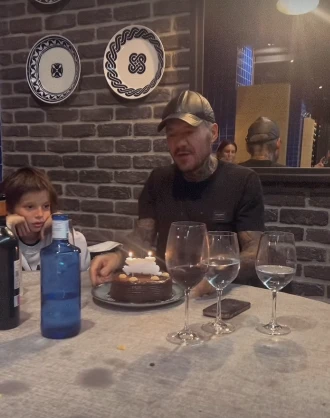 Así festejó Marcelo Tinelli su cumpleaños 64 en Madrid