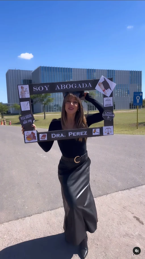 Sol Pérez se recibió de abogada