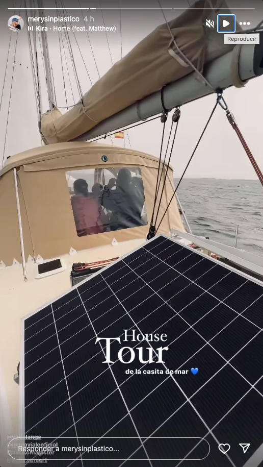 Juana Viale y Yago Lange a bordo del Lola, un espectacular velero, en el cual se dirigen a Cabo Verde