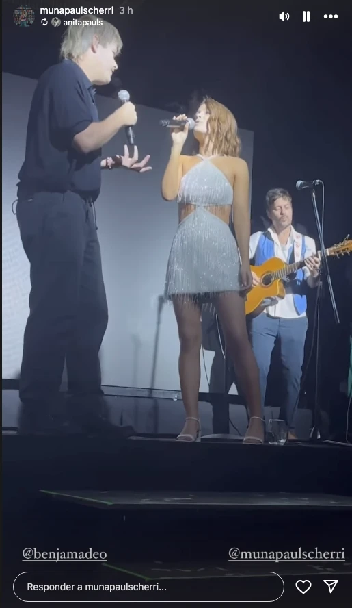 El tercer look de Muna en sus quince