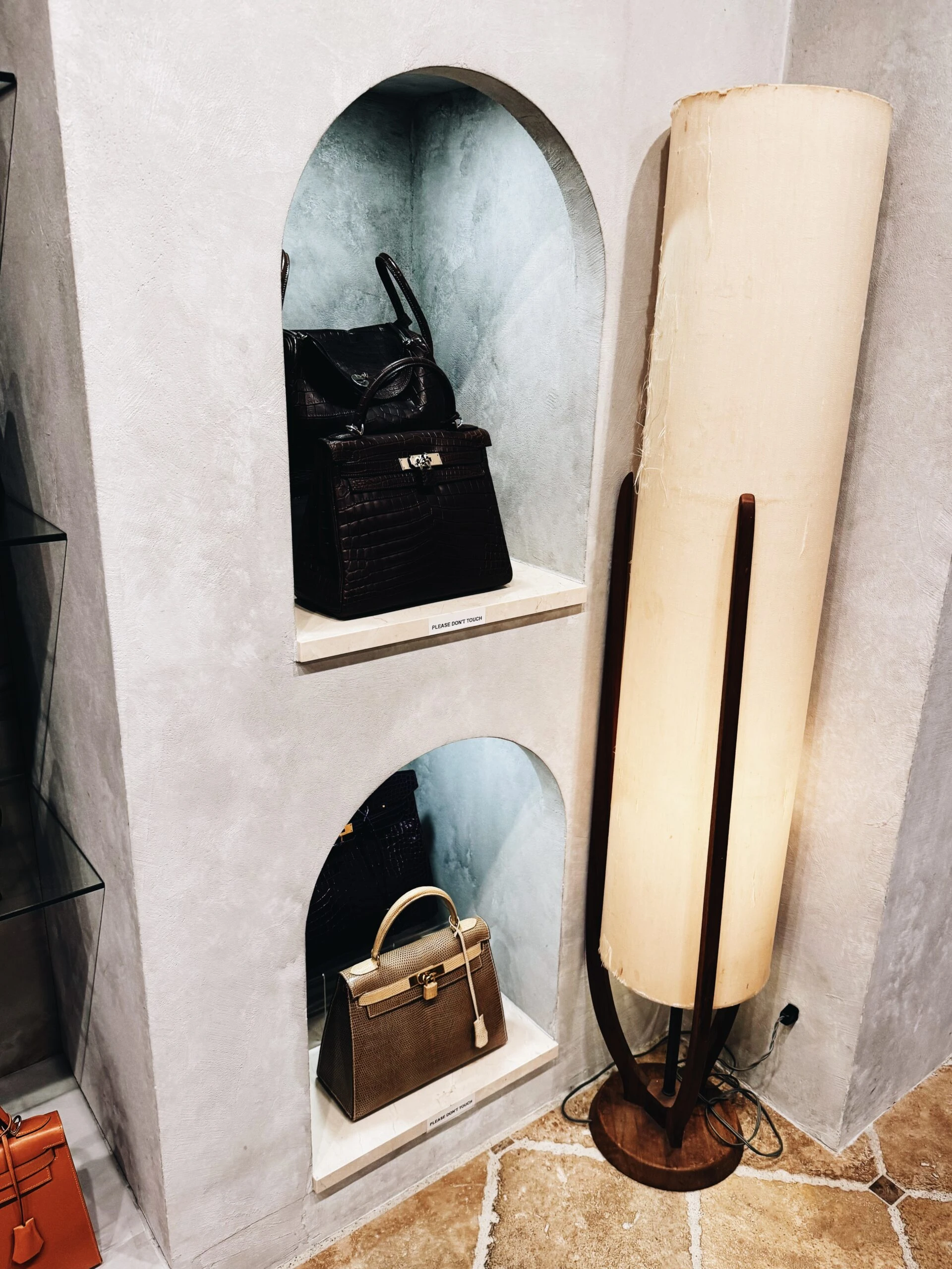 Carteras Hermès en la tienda de Aoyama