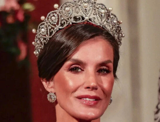 Por qué Letizia tuvo que sentarse en medio de la recepción de gala con Máxima