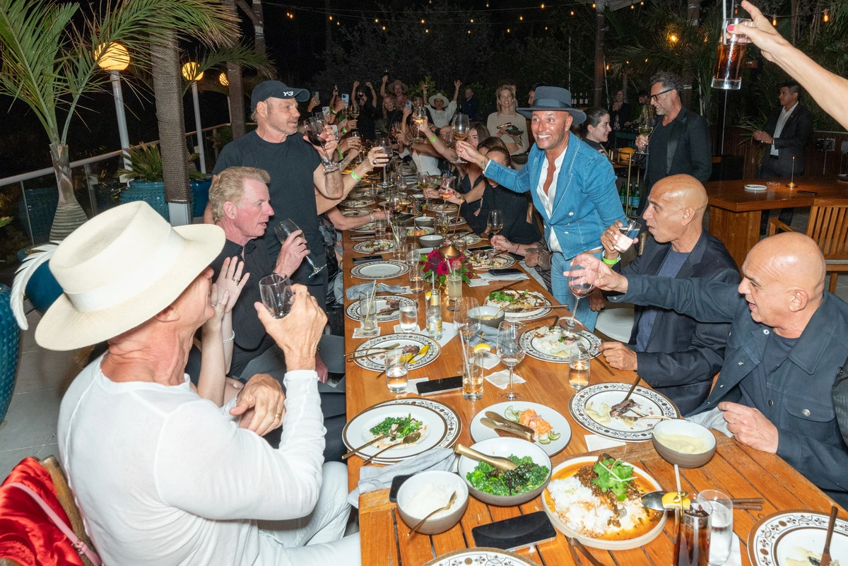 Cena con amigos en el cumpleaños de Gaby Álvarez