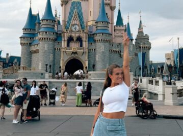 Las fotos del viaje de Cami Homs a Disney junto a sus hijos foto: ig