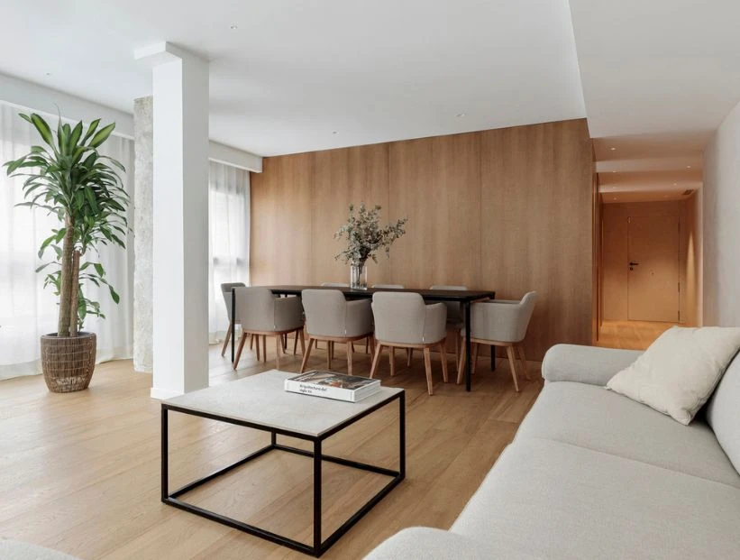 Un departamento amplio que combina elegancia y modernidad