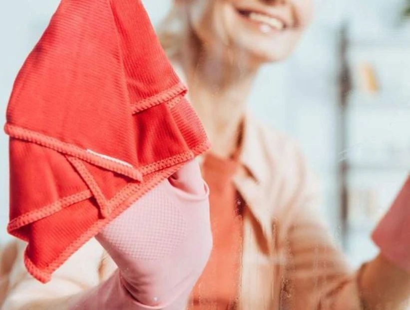 Ritual del trapo rojo para limpiar tu casa y alejar las malas energías: se hace los últimos días del mes