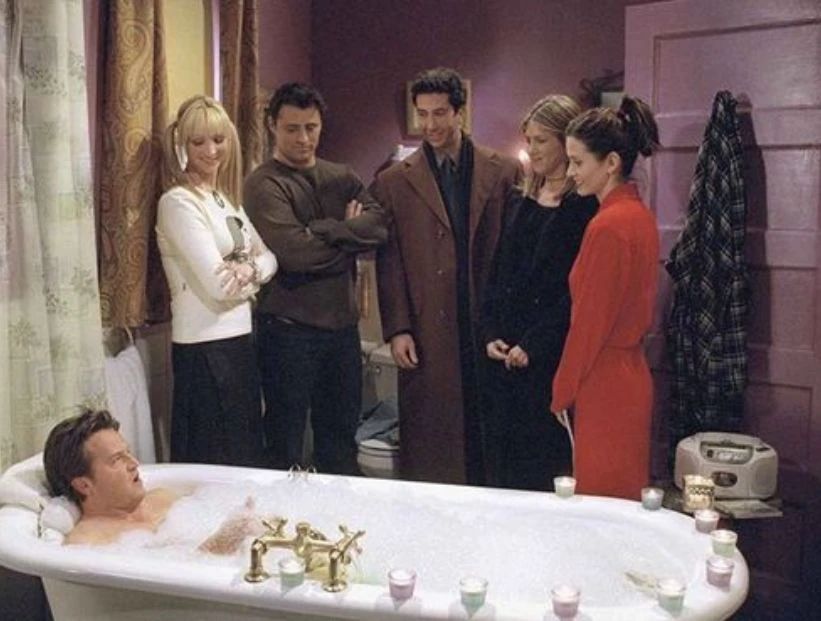Friends: los baños de los protagonistas que fueron escenario de escenas icónicas