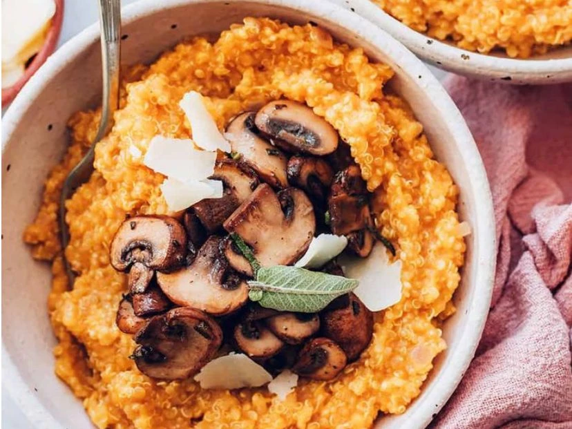 La receta del risotto con quinoa, zapallo y portobellos de Maru Botana