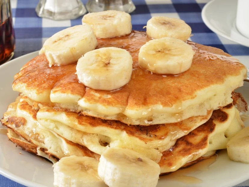 Los pancakes de avena y banana: una receta súper rica, saludable, fácil y rápida de hacer