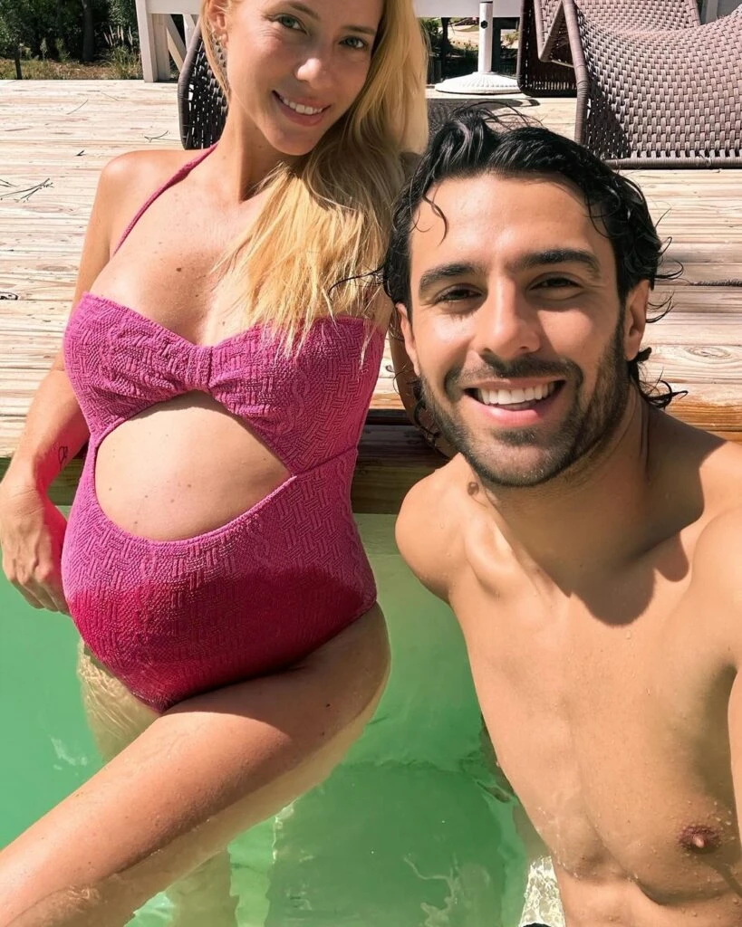 Nicole y Urcera disfrutando de su embarazo