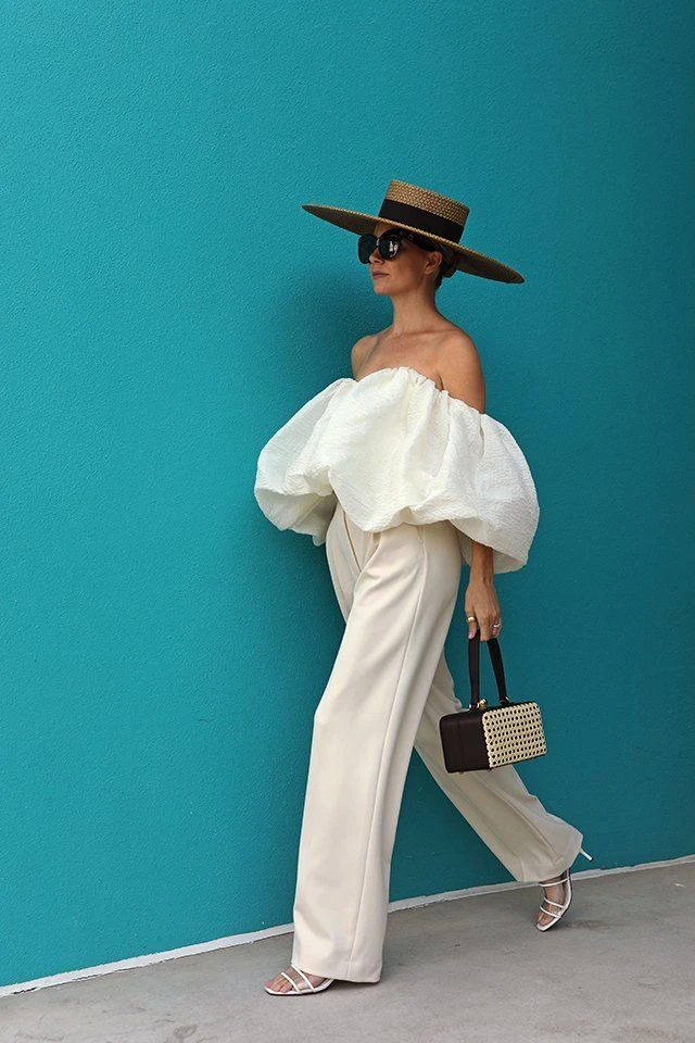 Alerta tendencia: los tops off the shoulder más chic del otoño