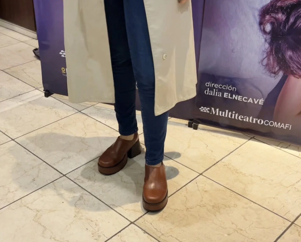 El look de Dolores Fonzi.