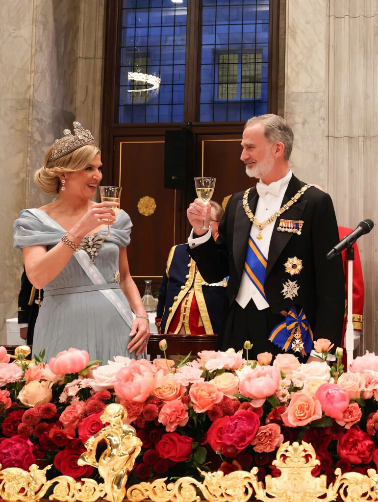 Los looks de Máxima y Letizia en un banquete de Estado. Foto: Fotonoticias. 