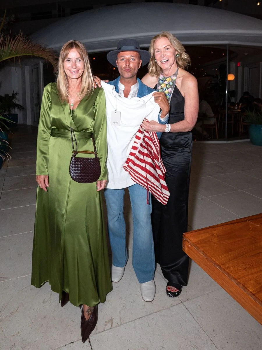 Gaby Álvarez, Lucrecia Gamundi y Monica Goldsmith