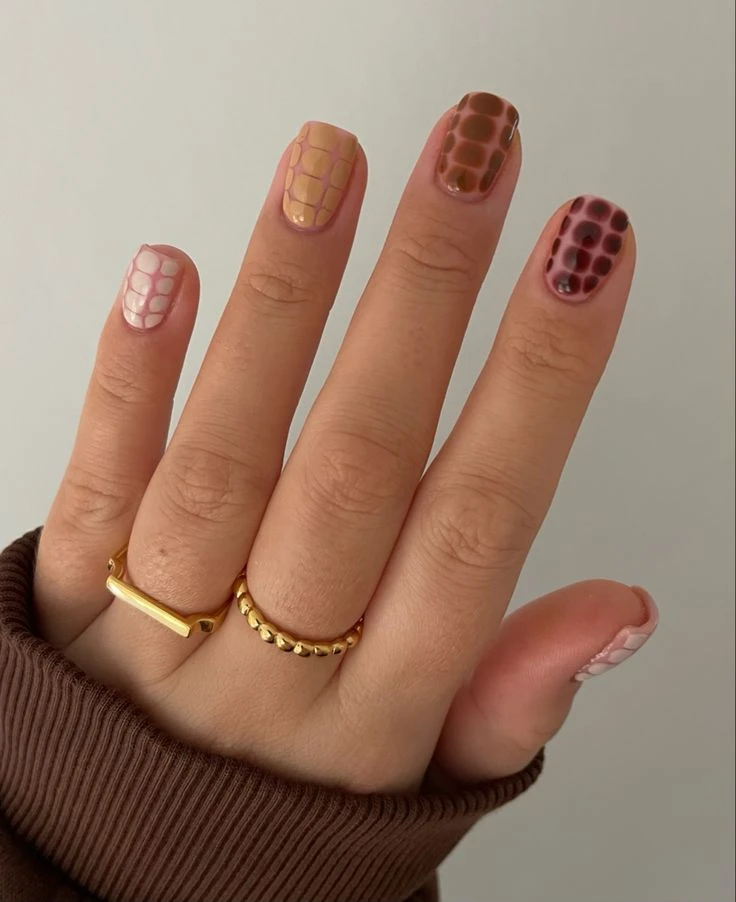 Snake skin nails, las uñas fashionistas de esta temporada
