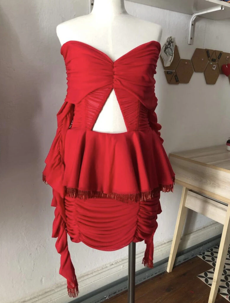 Griselda Siciliani nos adelanta la silueta ochentosa que será furor este 2024 