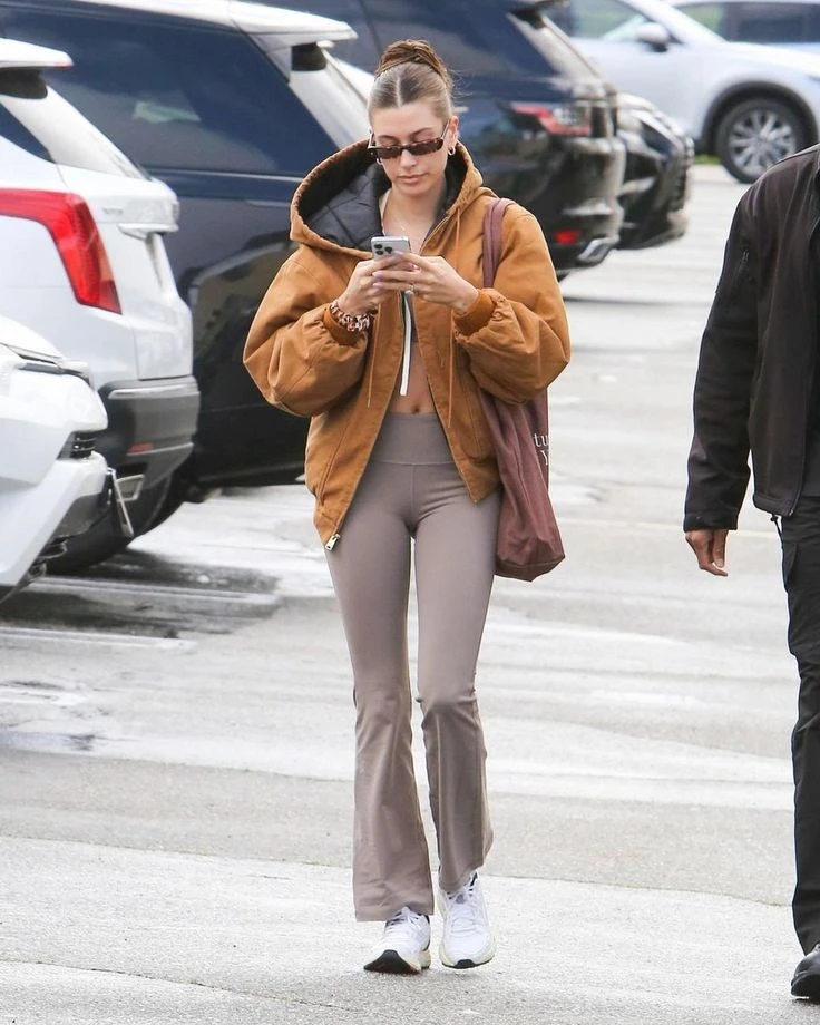 Guía de estilo: los leggings oxford son los más elegidos por la Gen-Z y así se usan este invierno 2024