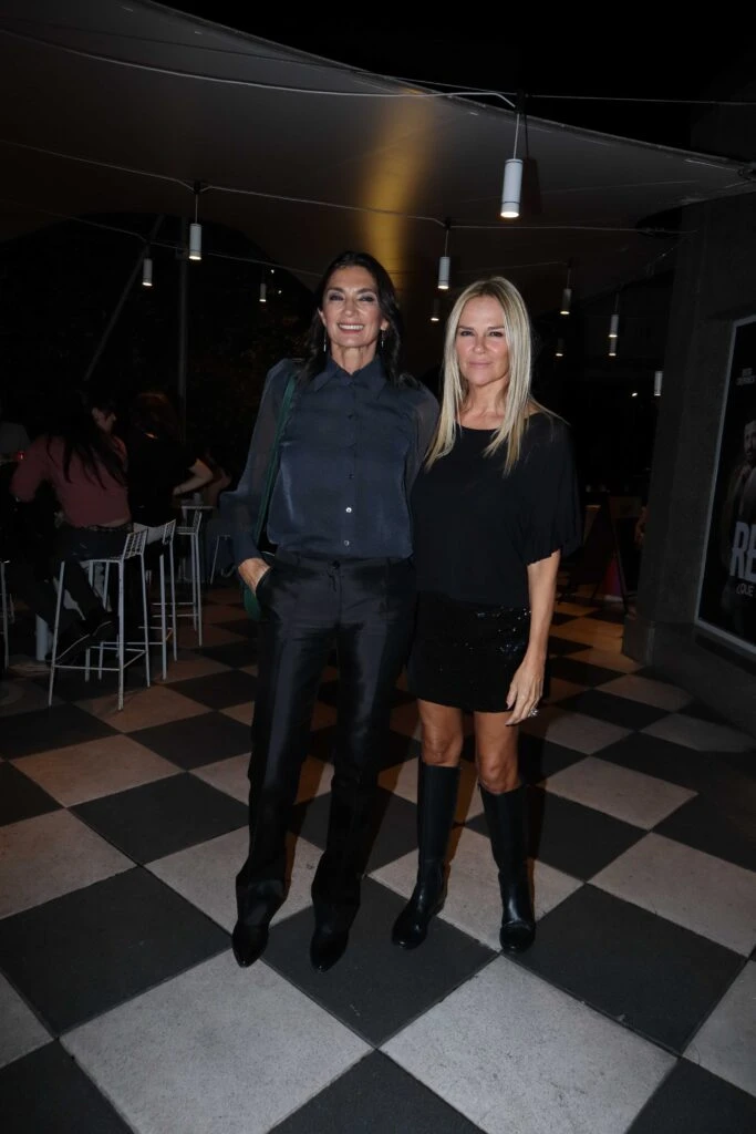 Elizabet Marquez y Mariana Arias