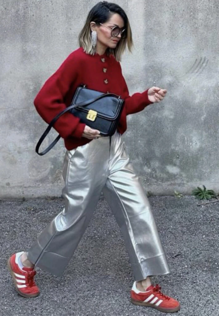 Notas de estilo: 5 ideas para usar rojo este otoño 2024. Foto: Pinterest. 
