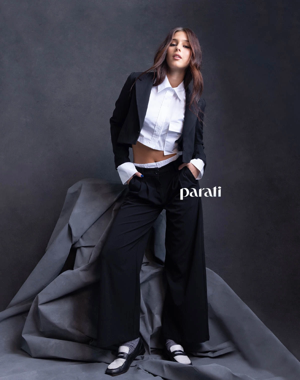 Torera, pantalón con cintura a contratono y camisa crop @lovelydenim