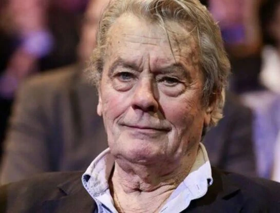La hija de Alain Delon reveló con una foto exclusiva cómo sigue la salud de su padre