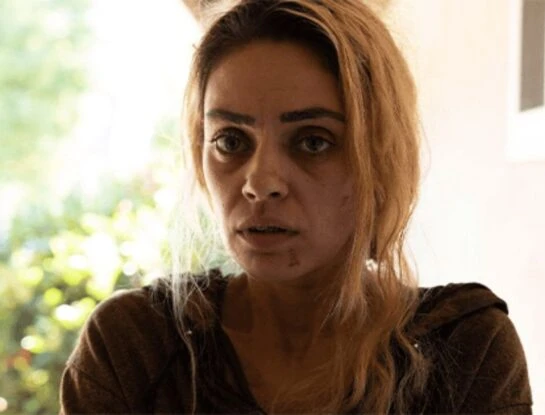 "Cuatro días más", el film de Mila Kunis sobre las adicciones que es un éxito