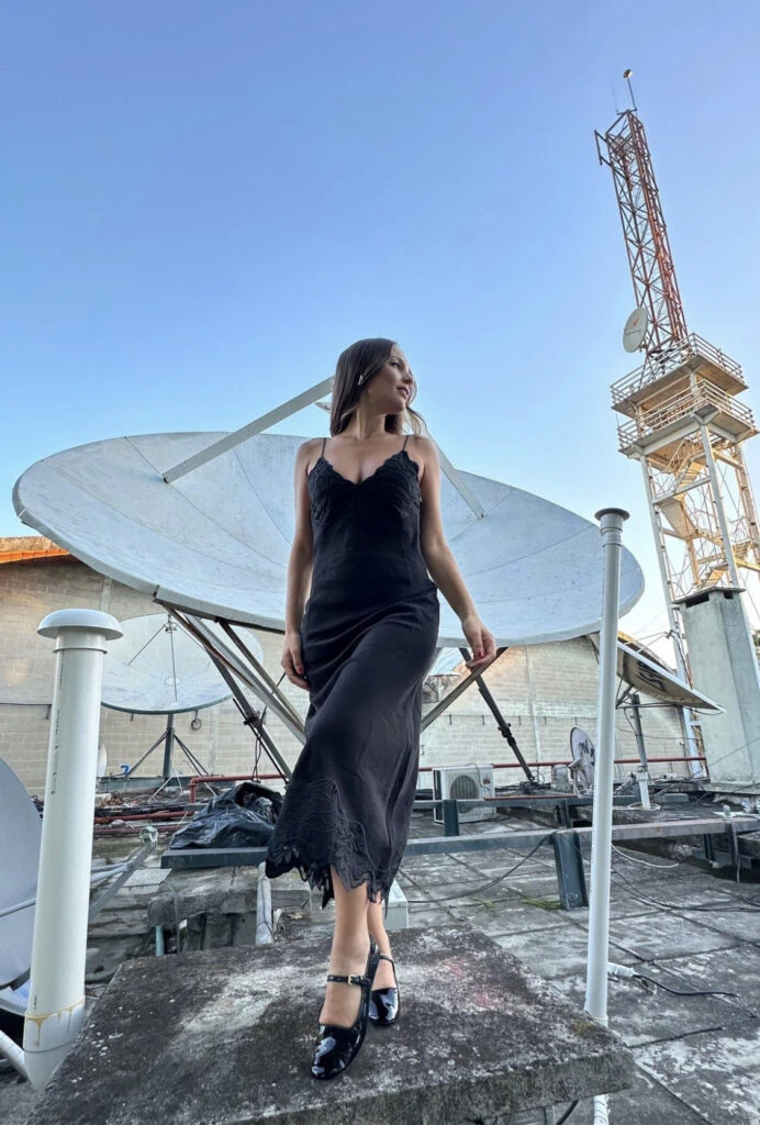 Pampita apostó por los zapatos más trendy de este otoño 2024. Foto: Instagram.