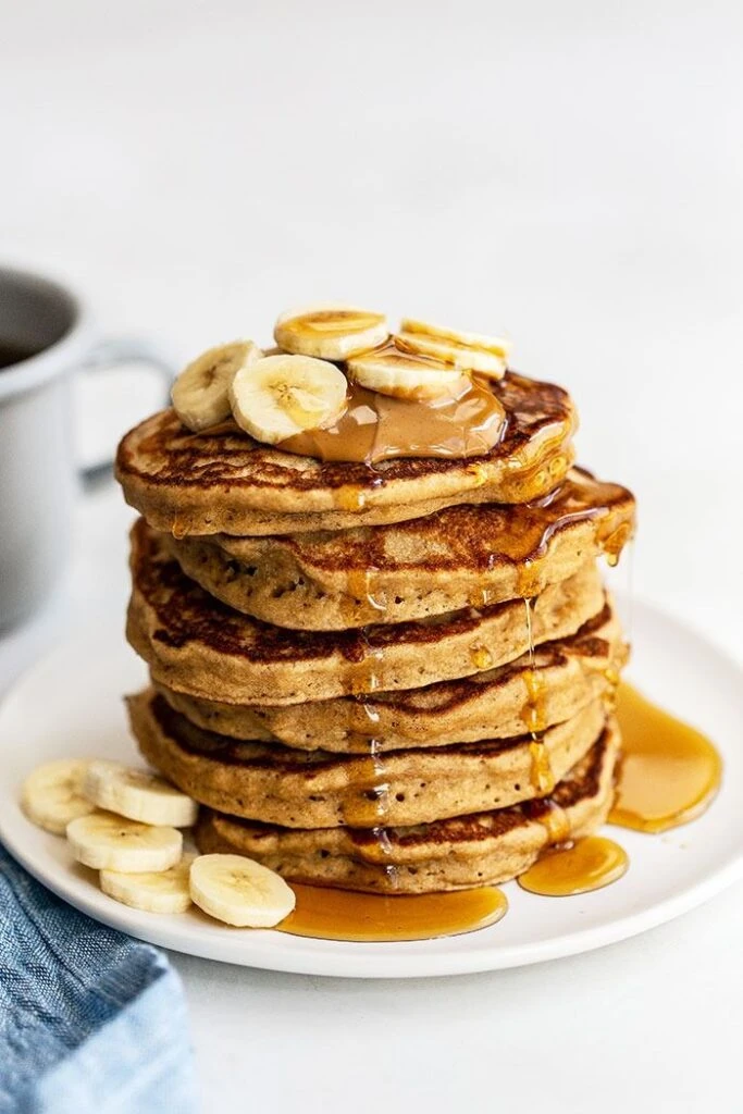 Los pancakes de avena y banana: una receta súper rica, saludable, fácil y rápida de hacer