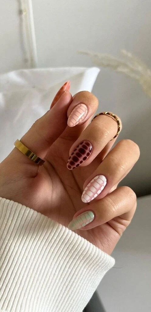 Snake skin nails, las uñas fashionistas de esta temporada