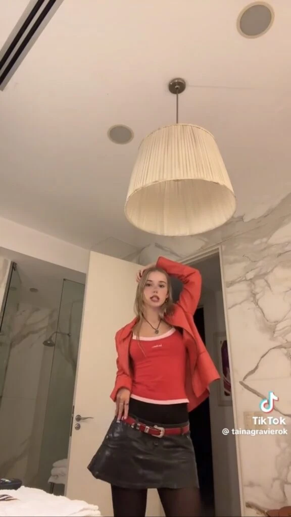 Taína Gravier apostó por el color más trendy. Foto: TikTok.