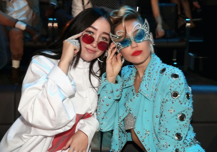 Miley Cyrus y la venganza de su hermana Noah: se acercó a su ex esposo Liam Hemsworth para darle celos