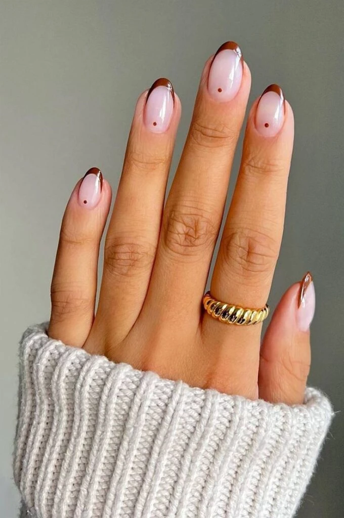 Colorful french tip nails, las uñas más coloridas que elige la Gen-Z