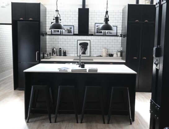 La fabulosa cocina en blanco y negro de Eloisa Von Wernich