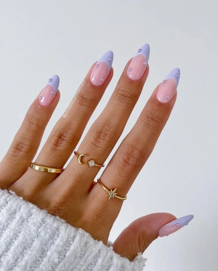 Colorful french tip nails, las uñas más coloridas que elige la Gen-Z