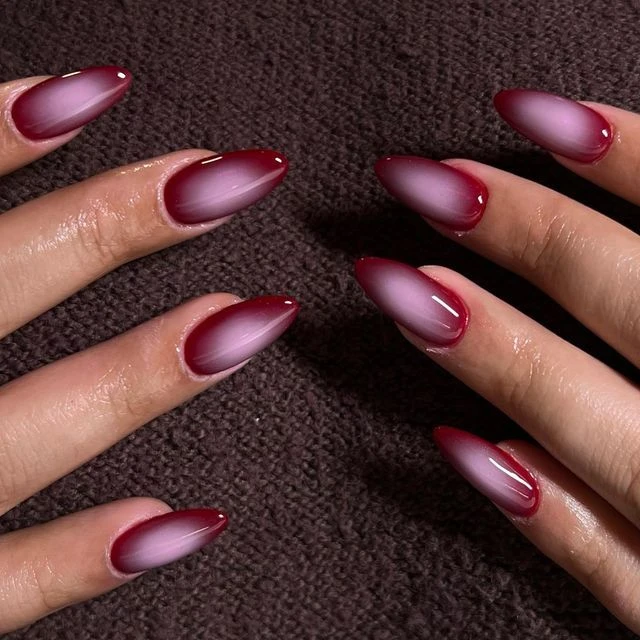 Aura nails, la manicura que enamora a la Gen-Z