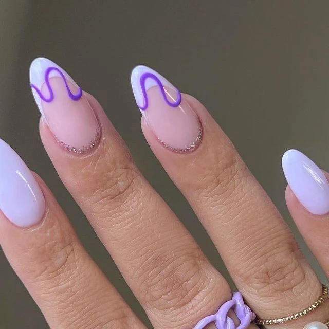 Colorful french tip nails, las uñas más coloridas que elige la Gen-Z