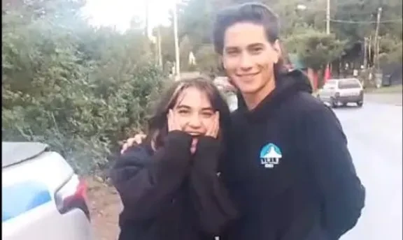 Enzo Vogrincic, protagonista de "La sociedad de la nieve", está vacacionando en Bariloche