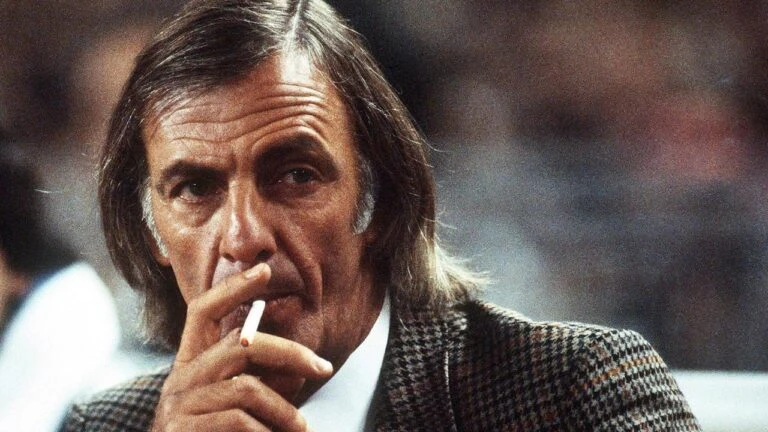 Preocupa la salud de Cesar Luis Menotti: qué le pasó
