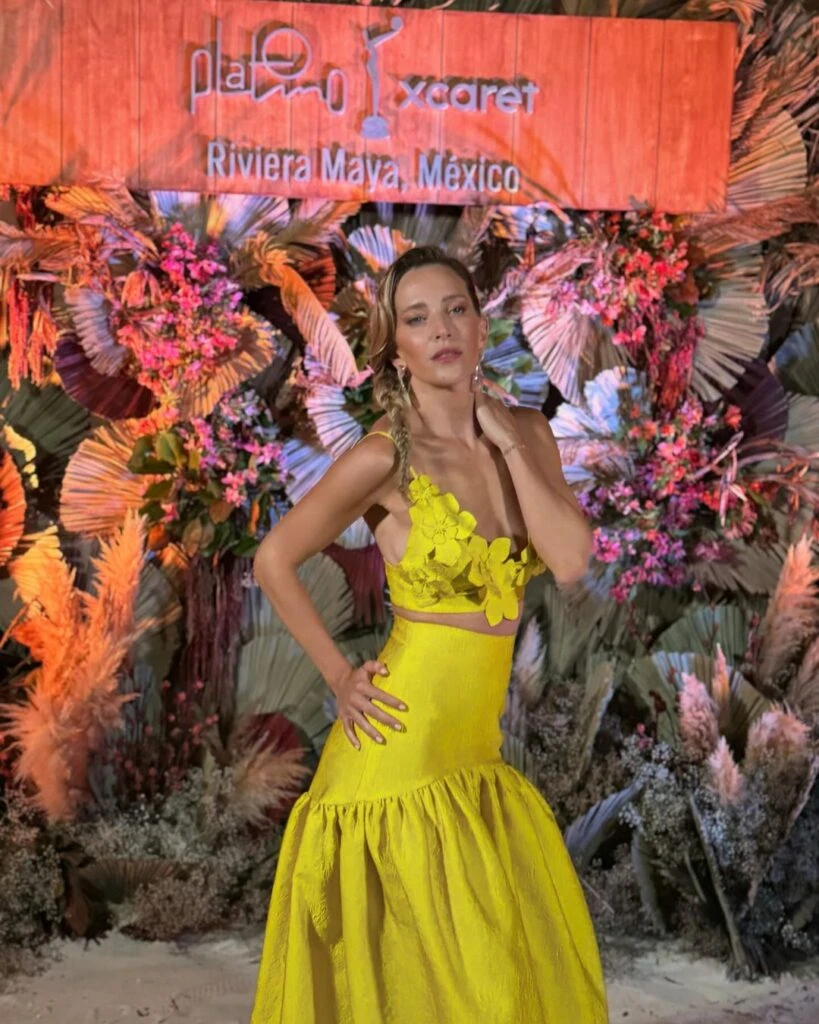 luisana lopilato look previa premios platino