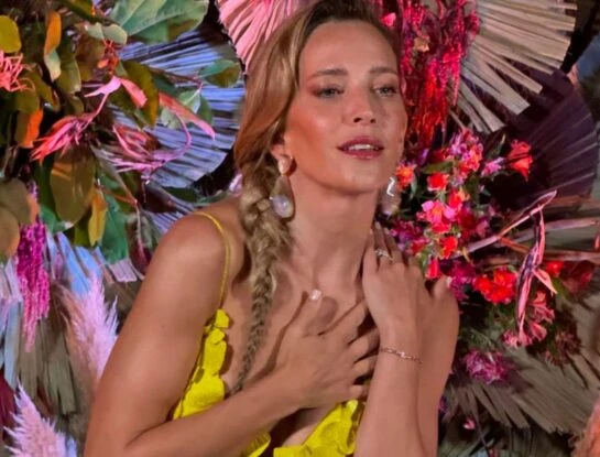 Luisana Lopilato impactó con su look en la previa de los premios Platino
