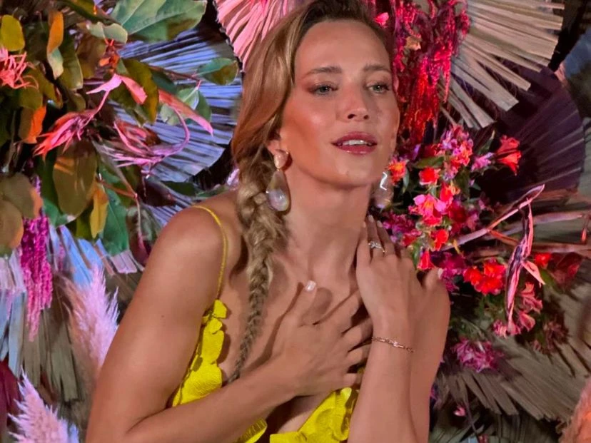 luisana lopilato look previa premios platino