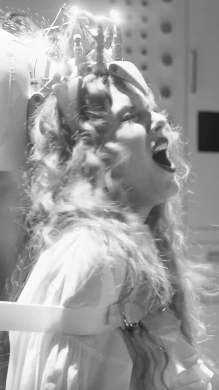 taylor swift y clara bow