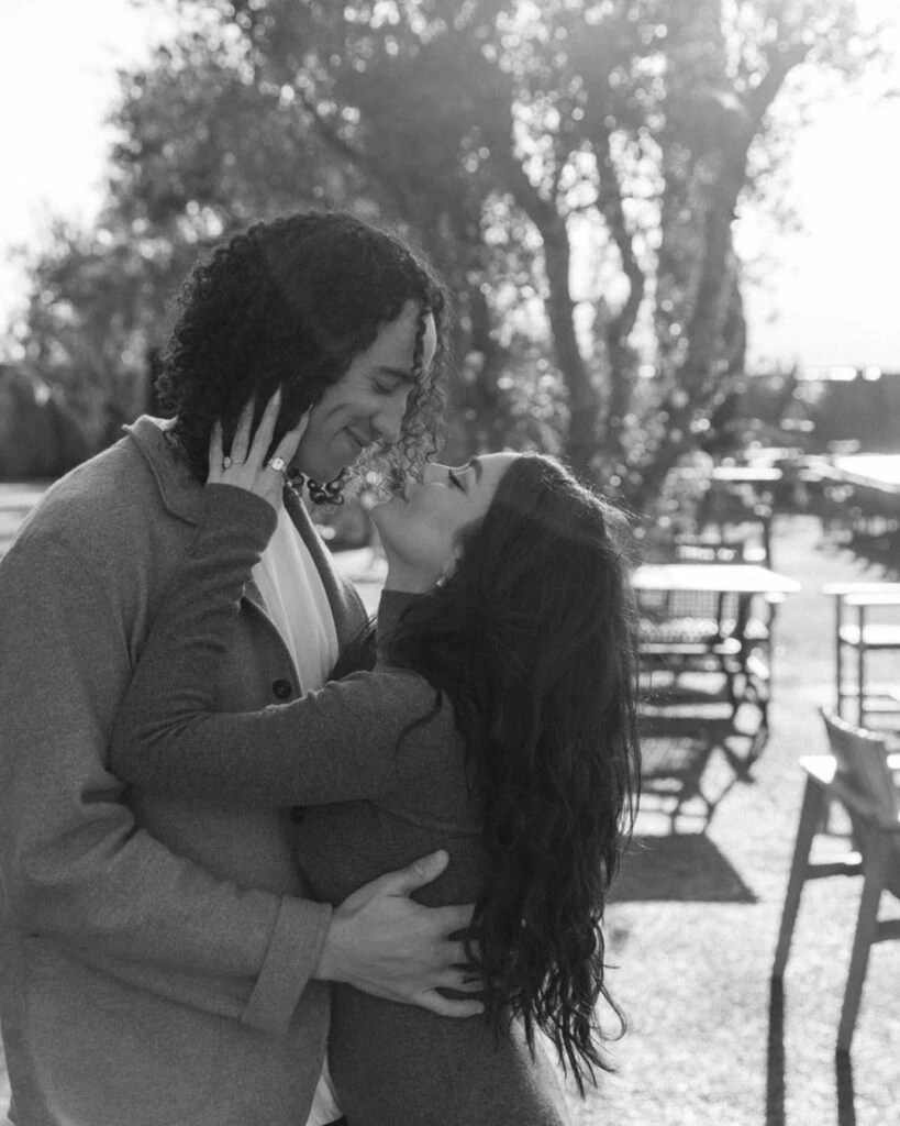 Quién es Cole Tucker, el esposo de Vanessa Hudgens y padre de su primer hijo